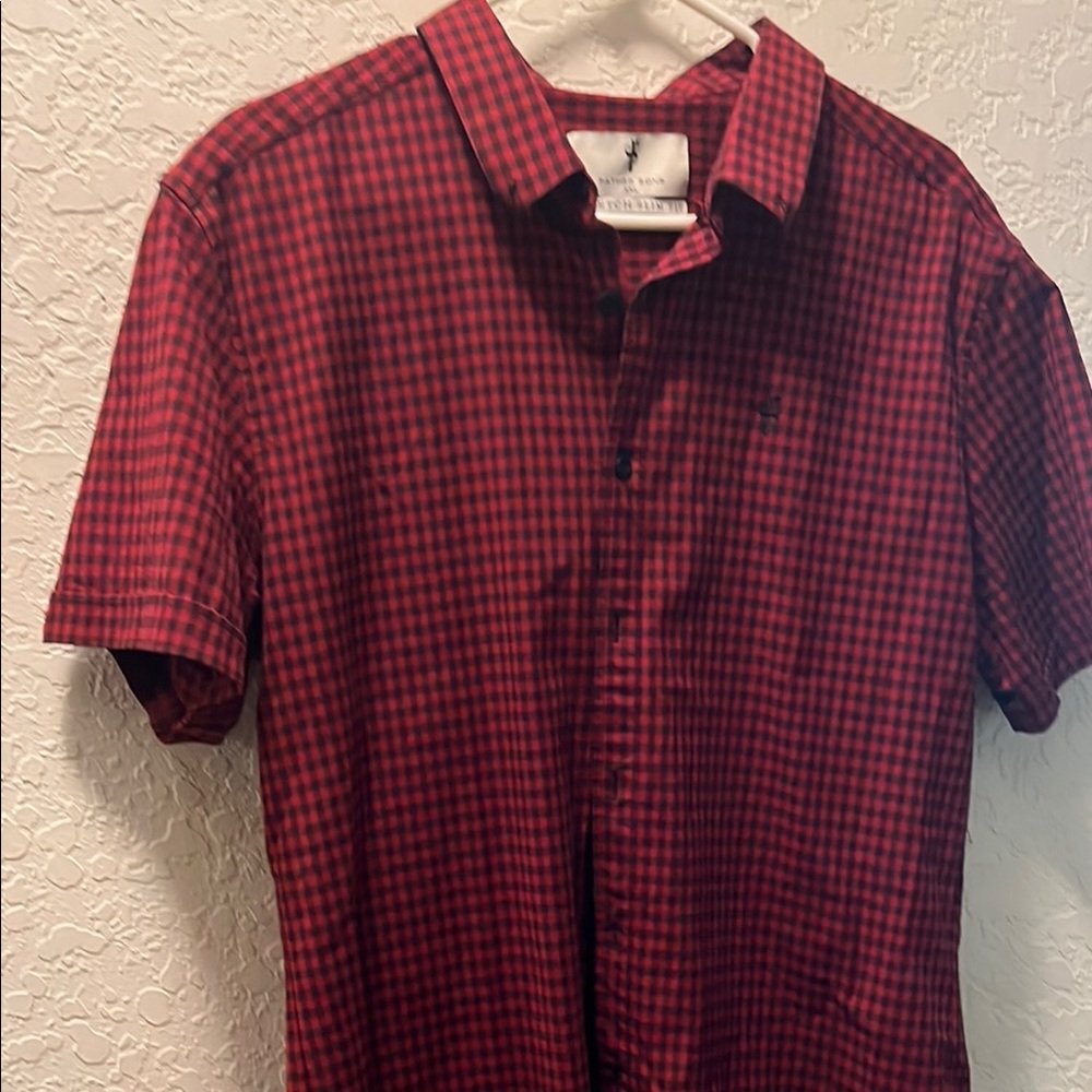 Red Casual Button Down Shirt with Classic Collar
